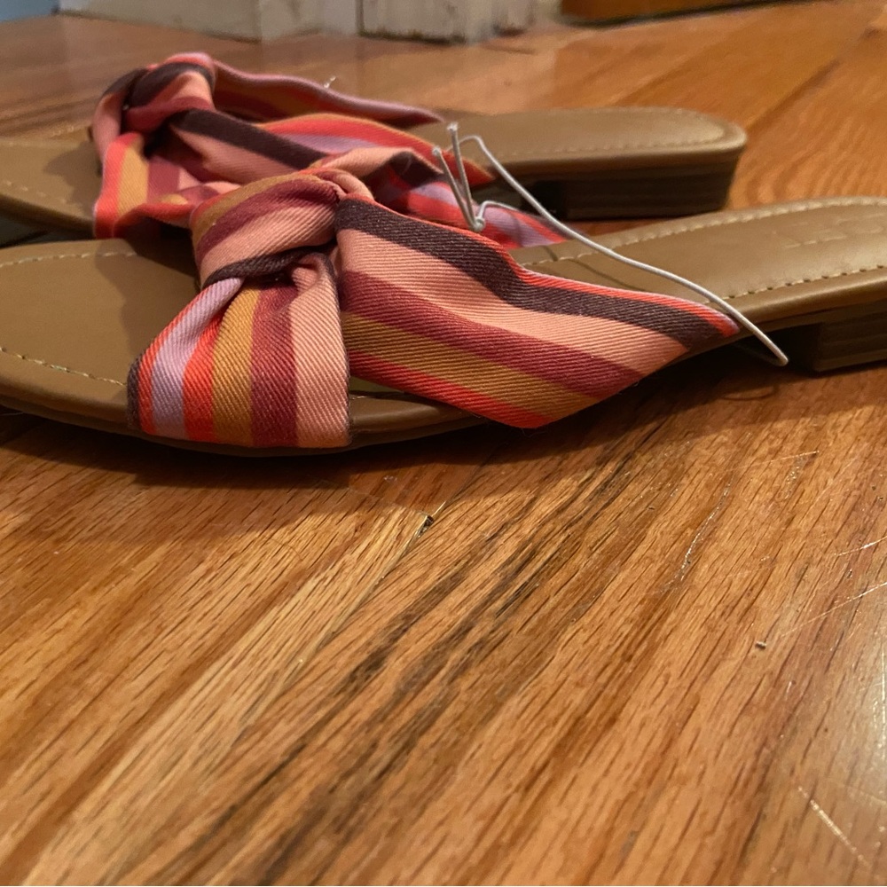 Sandals - Picture 2 of 2